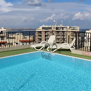 Huli & Aparthotel Qawra