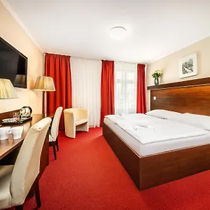 4* Otel Martin